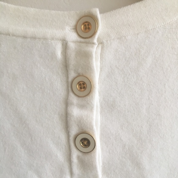 2 for 25 💥 Banana Republic White Knit with 3-button detail at the back sz M - Picture 4 of 5